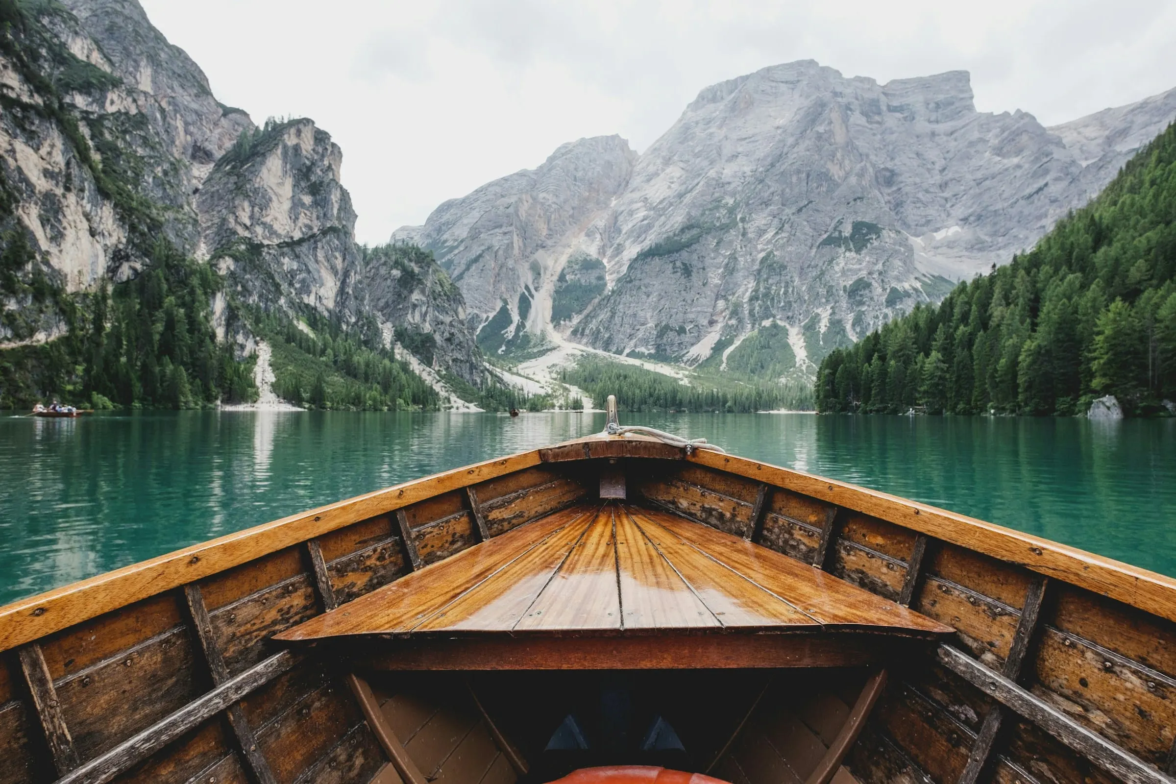 Ein Boot auf dem Meer